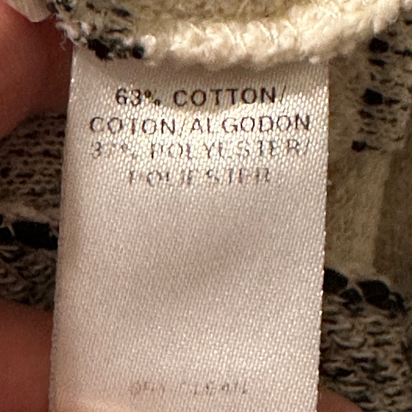 Ann Taylor Loft top. - Picture 6 of 6